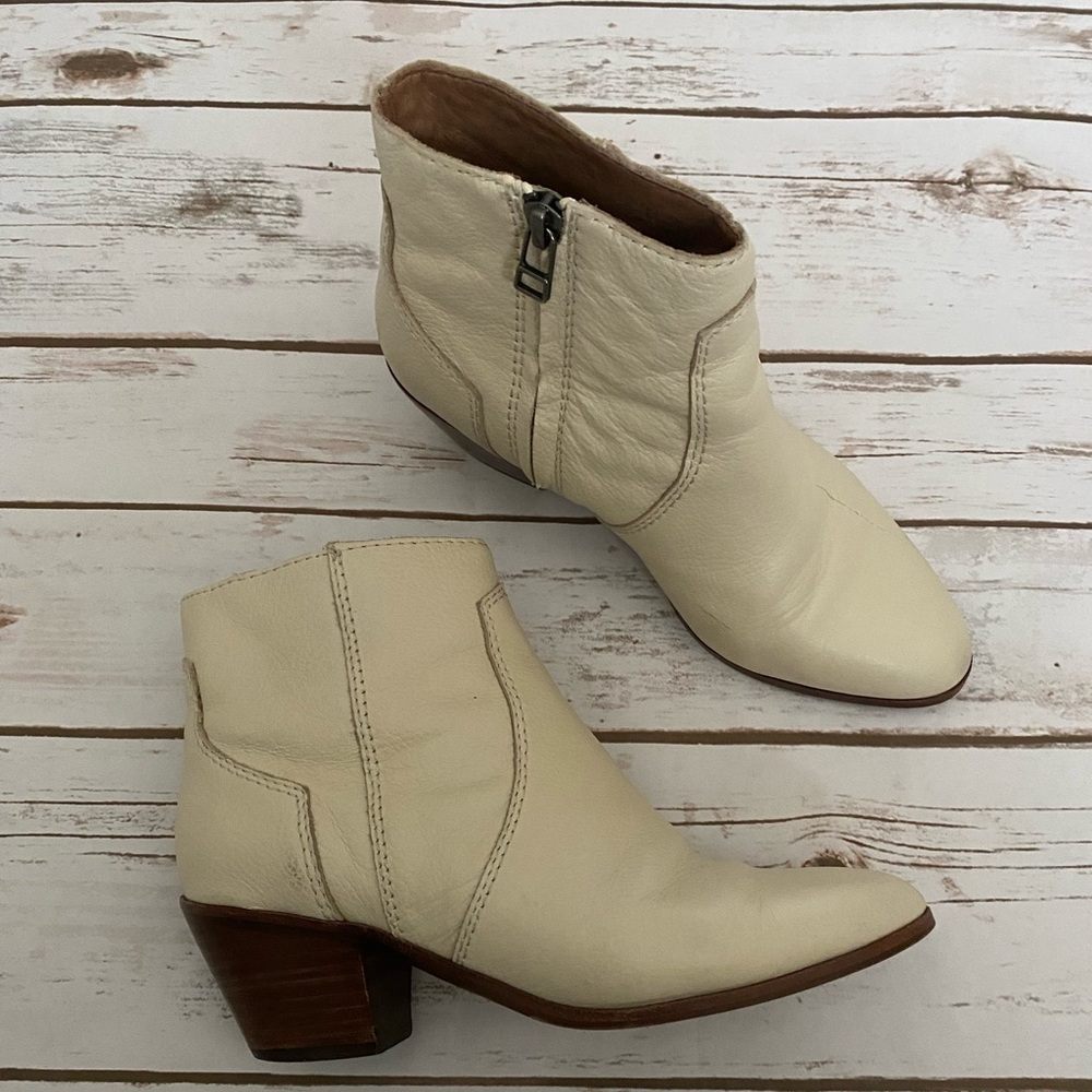 Madewell Western Boots in White/Beige